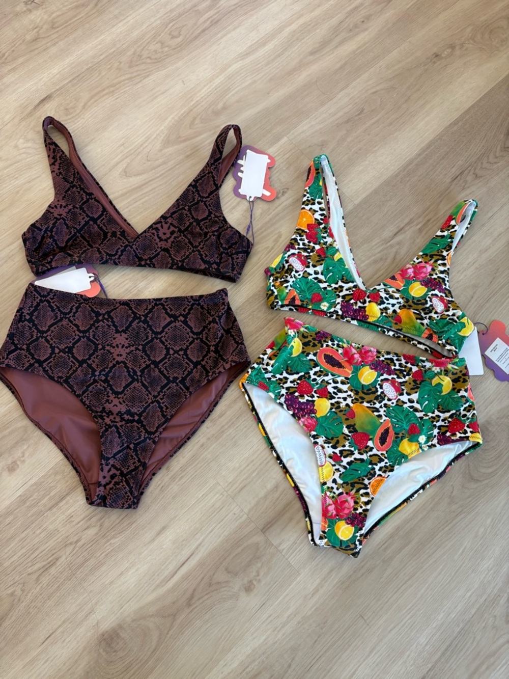 Yitty for Fabletics Shaping Swim Plunge Bikini’s (S)